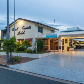 Coral Sands Motel，位于麦凯的酒店