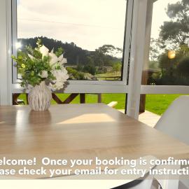 Manuka Views - Close to Thermal Hot Pools，位于Kaukapakapa的酒店
