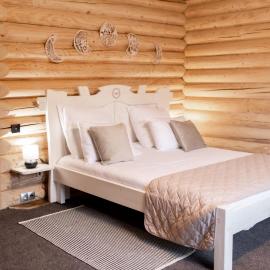 LAVANDA hotel club，位于斯拉夫西克的酒店