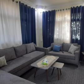 Two Palms Housing，位于杰拉什的酒店