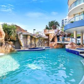 Landmark 1 Bedroom Beachside Escape，位于穆卢拉巴的酒店