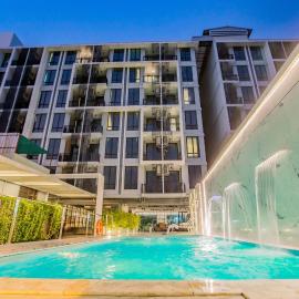 Marigold Sukhumvit - Free Shuttle to BTS Bearing Station，位于曼谷的酒店