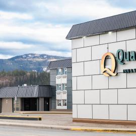 Quality Inn & Suites，位于怀特霍斯的酒店
