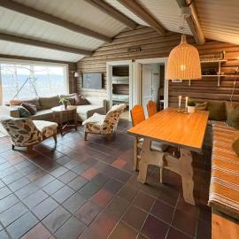 Timber Cabin With Ski-In Access At Solheisen，位于海姆瑟达尔的酒店
