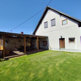 MaLu vintage house with garden，位于洛加泰茨的酒店