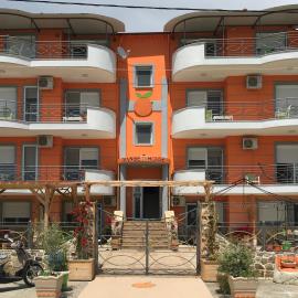 Orange House，位于克拉默特的酒店