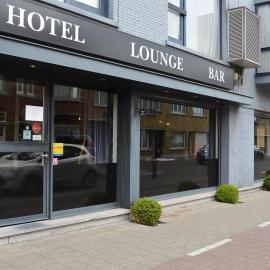 Hotel Royal Zelzate，位于泽尔扎特的酒店