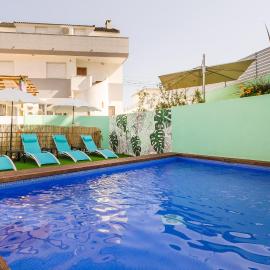 Villa Paraíso da Caparica，位于沙尔内卡的酒店