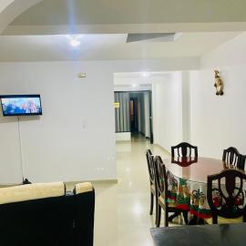 Tu hogar en el Líbano Moderno Amplio y Central Parqueadero Privado y Gratis Hasta 8 huéspedes Descansa cerca del Nevado del Ruiz，位于Líbano的酒店