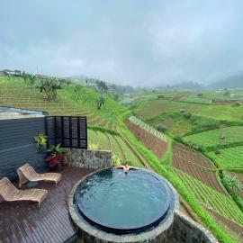 The Noman Tawangmangu by Suasana Villa，位于萨兰甘的酒店