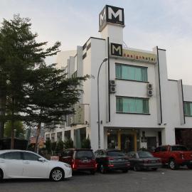 M Design Hotel @ Seri Kembangan,位于史里肯邦安的酒店