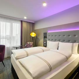 Premier Inn Stuttgart Zuffenhausen，位于斯图加特的酒店