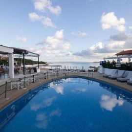 Oasis Beach Hotel，位于斯卡拉的酒店