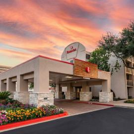 Ramada by Wyndham Austin South，位于奥斯汀的酒店