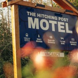 The Hitching Post Motel，位于彭伯顿的酒店