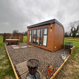 The Cabin，位于达文特里的酒店