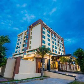 Golden Tulip Kukas Jaipur，位于斋浦尔的酒店