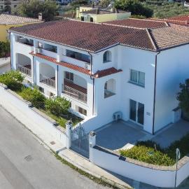 Le Residenze di Via Leonardo da Vinci 14，位于奥罗塞伊的酒店