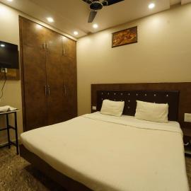 Sharsh Banquet and Hotel，位于巴特那的酒店
