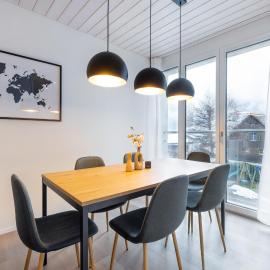 Modern Alpine Stay with free parking
