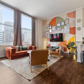 Indy City Stay with Desk Gym - Walk to Convention - sleeps 14