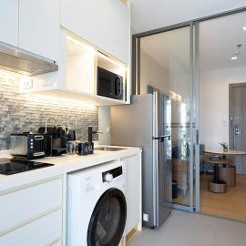 Oakwood Suites Tiwanon Bangkok，位于暖武里府的酒店