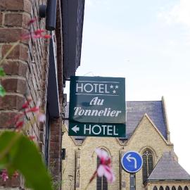 Hôtel - Restaurant Au Tonnelier，位于贝尔格的酒店