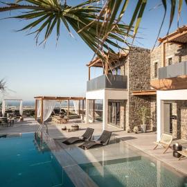 Brand new Petra Luxuria Villa with private pool，位于Prasás的酒店