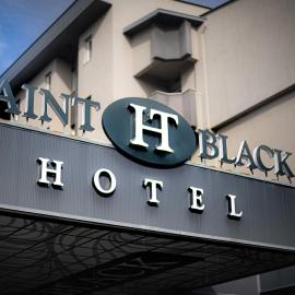Paint It Black Hotel & Spa,位于盖夫盖利亚的酒店