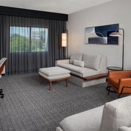 Courtyard by Marriott Charlotte Ballantyne，位于夏洛特的酒店