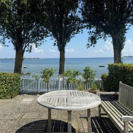 Town House With Sea View In Historic Ærøskøbing，位于艾勒斯克宾的酒店