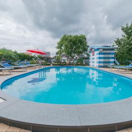 B&B Casa Roman & Vakantiewoning voor 1 pers tot max 32 personen，位于宗奥芬的酒店