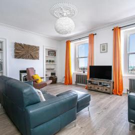 Seaview Apartment - 2Bed on Anstruther Harbour，位于安斯特拉瑟的酒店