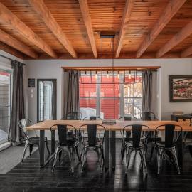 Chalet 9028 Chemin des Alpages by Les Chalets Alpins，位于斯托纳姆的酒店