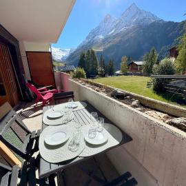 Residence Veisivis 72, appartement de charme rénové à La Forclaz, Evolène，位于埃沃莱讷的酒店