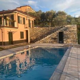Villa swimming pool Ca'Du'Ma' Portofino view est，位于拉瓦尼亚的酒店