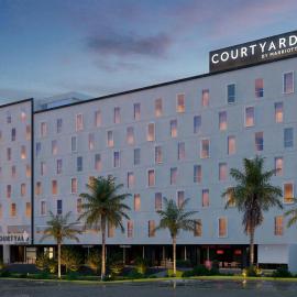 Courtyard by Marriott Guadalajara Andares，位于萨波潘的酒店