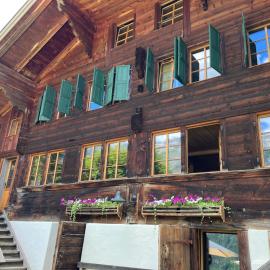 Alpen Charme - Chalet d'Hôtes et SPA，位于Gsteig的酒店