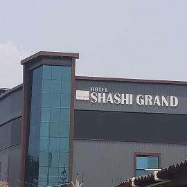 Hotel Shashi Grand, Jamui，位于Jamūi的酒店