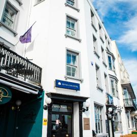 The Royal Oak Hotel，位于拉姆斯盖特的酒店
