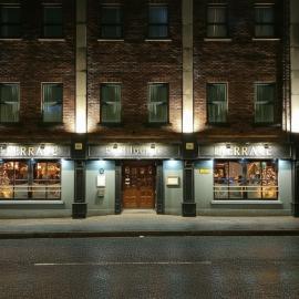 The Terrace Hotel，位于马拉费尔特的酒店