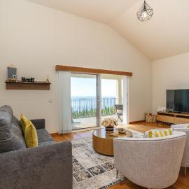 Rosas House, private house with jacuzzi and BBQ，位于伊斯特雷托达卡耶塔的酒店