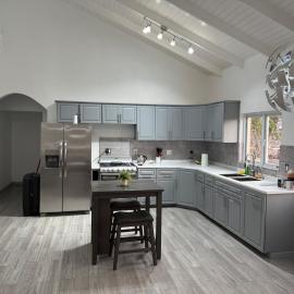 Serenity Retreat，位于Codrington的酒店