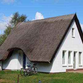 Doppelhaushälfte in Vitte auf Hiddensee，位于维特的酒店
