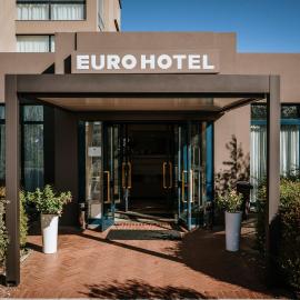 Euro Hotel，位于卡希纳的酒店
