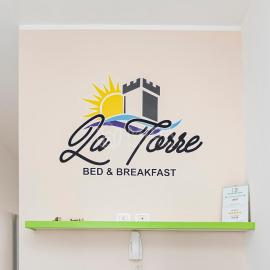 La Torre Apartments，位于托雷拉皮罗的酒店