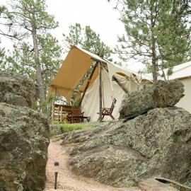 Under Canvas Mount Rushmore，位于奇斯顿的酒店