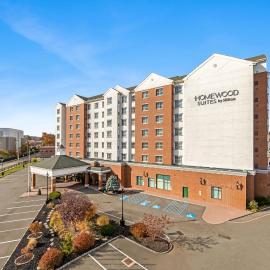 Homewood Suites by Hilton East Rutherford - Meadowlands, NJ，位于东拉瑟福德的酒店