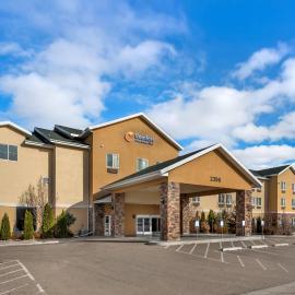 Comfort Inn & Suites Vernal - National Monument Area，位于弗纳尔的酒店