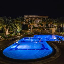 Crithoni's Paradise Hotel，位于阿林达的酒店